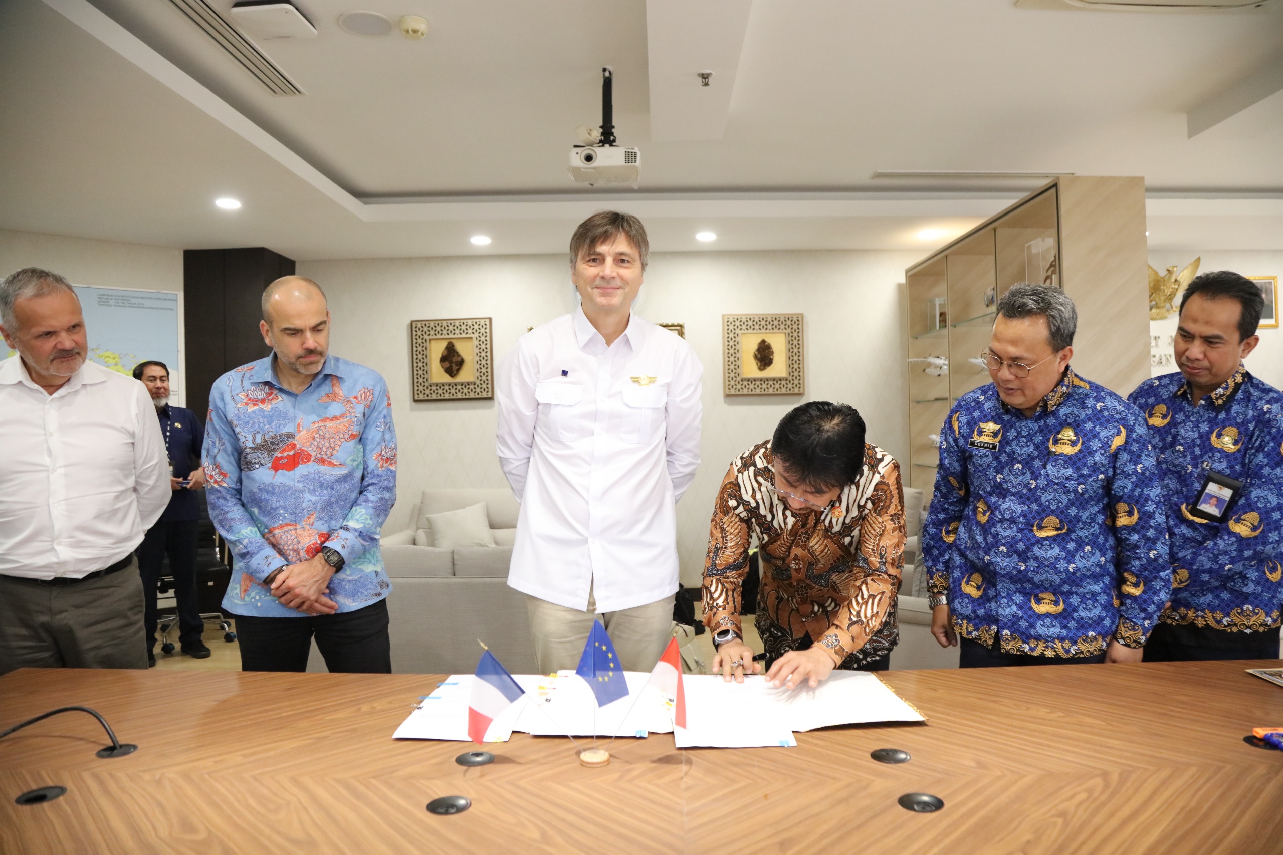 Ditjen Hubud dan DGAC Prancis Perbarui Kerja...